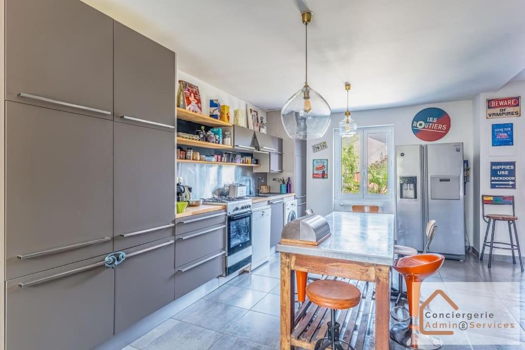 Maison A Lyon Parilly Avec Piscine, Jardin, Parking Prive & Proche Eurexpo Venissieux Bagian luar foto