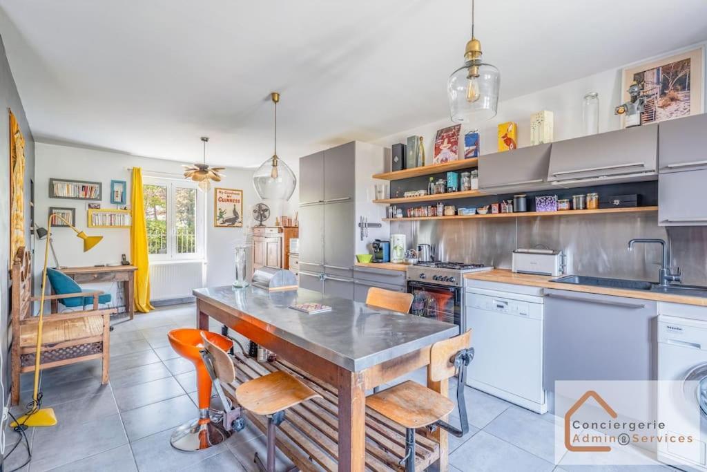 Maison A Lyon Parilly Avec Piscine, Jardin, Parking Prive & Proche Eurexpo Venissieux Bagian luar foto